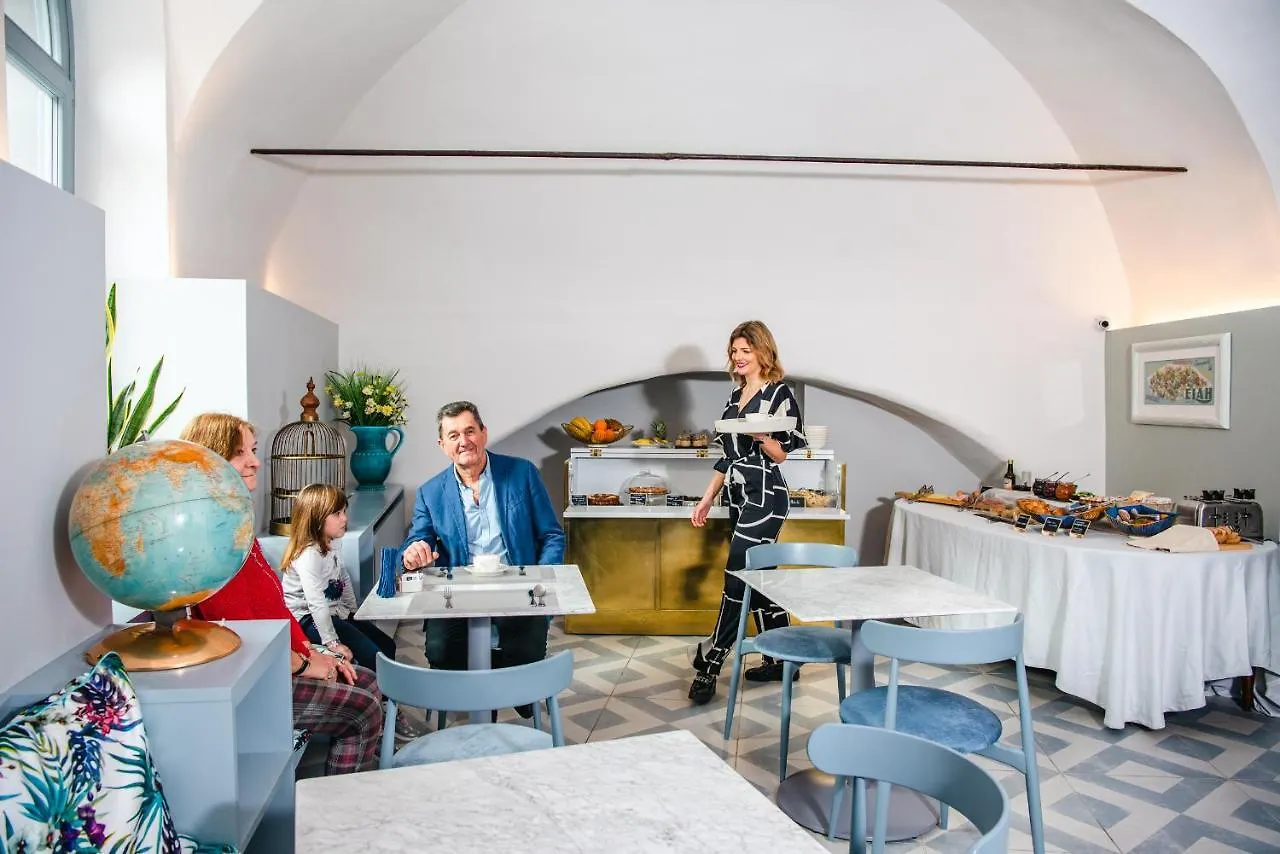 Boutique Hotel De La Ville Laigueglia