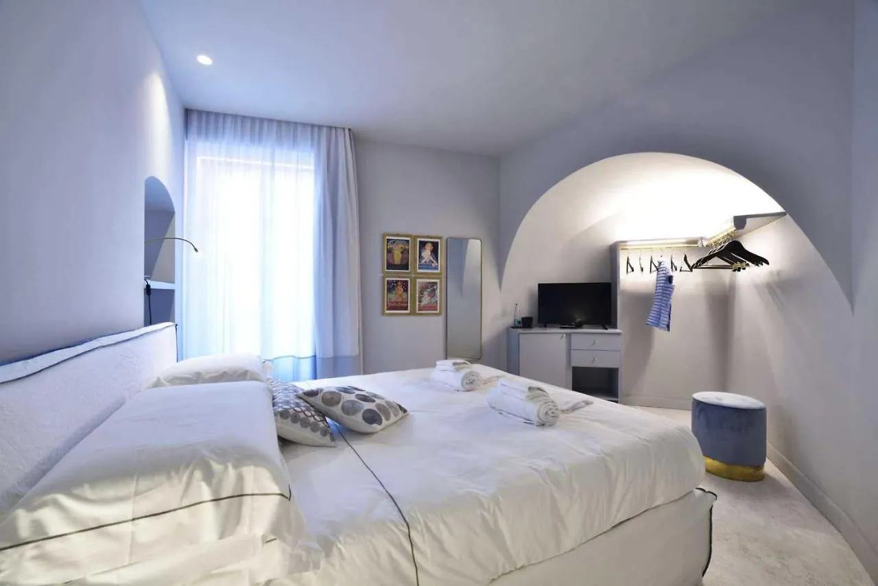 Boutique Hotel De La Ville Laigueglia
